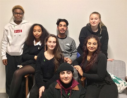 young_grenfell_community_speak_out_about_mental_health_l-r_rahma__leah__lia__shamime__josh__aya__ines_422x326.jpg
